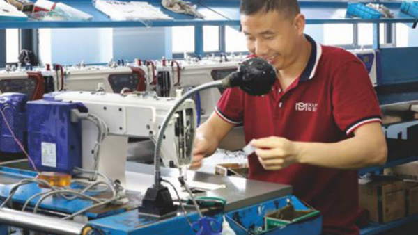 Diferencias entre una máquina recta de doble aguja de accionamiento directo y una sin accionamiento directo